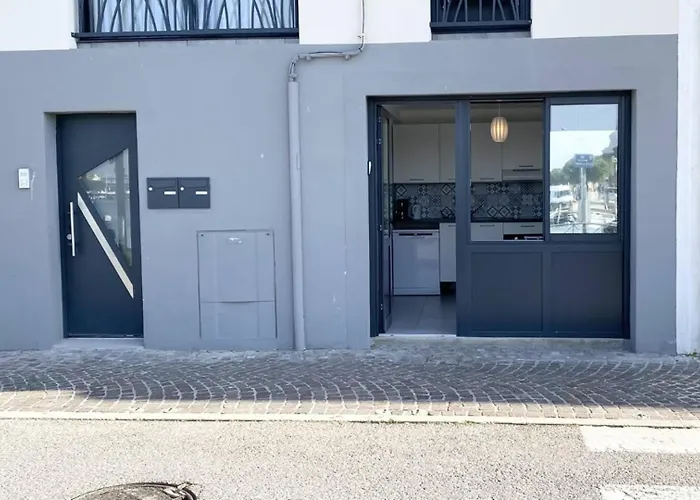 As21673 - Studio En Rez De Chaussee Face Au Canal
